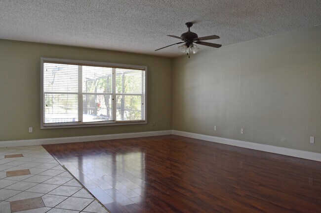 15151 Moultrie Pointe Rd in Orlando, FL - Building Photo - Building Photo