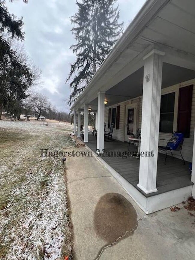 11738 Furnace Rd in Blue Ridge Summit, PA - Building Photo - Building Photo