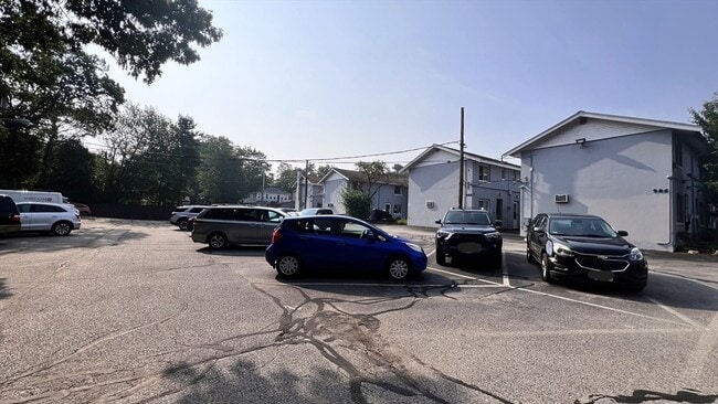 986 Washington St in Weymouth, MA - Building Photo - Building Photo