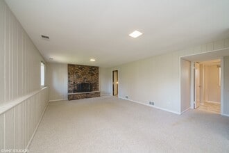 16W700 Fern St in Willowbrook, IL - Building Photo - Building Photo