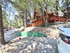 31450 Ocean View Dr in Running Springs, CA - Building Photo - Building Photo