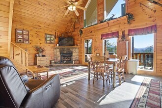 2842 Easy St in Sevierville, TN - Building Photo - Building Photo