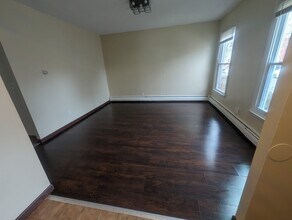 244 W Ivy St in New Haven, CT - Foto de edificio - Building Photo