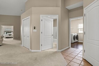 3101 N Hurstbourne Pkwy in Louisville, KY - Building Photo - Building Photo