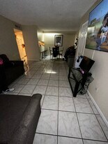 955 W Oak Ridge Rd, Unit 955A in Orlando, FL - Building Photo