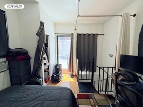 234 E 50th St in New York, NY - Building Photo - Building Photo