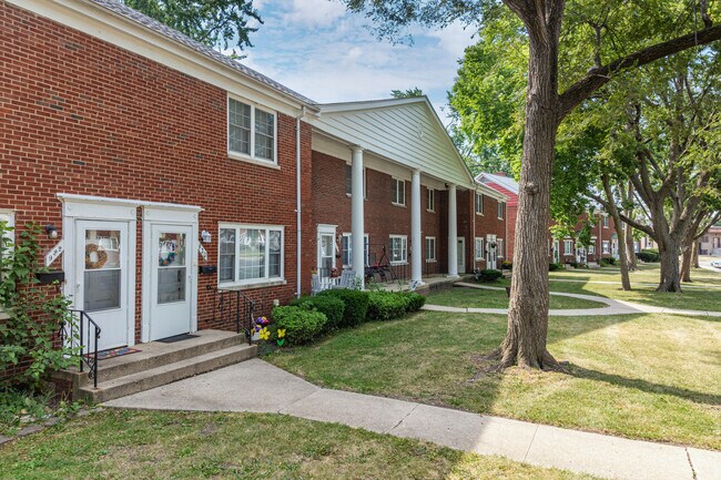 900 N Prairie Ave in Joliet, IL - Building Photo - Building Photo