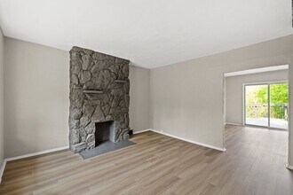 21 Lacona St in Pittsburgh, PA - Building Photo - Building Photo