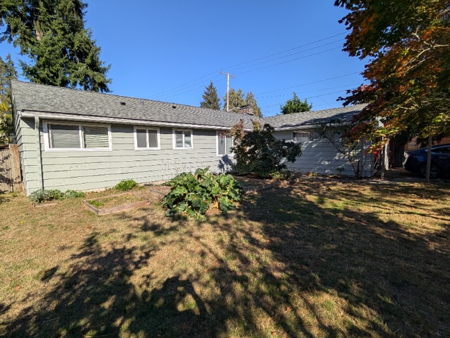 1632 N 100th St in Seattle, WA - Building Photo - Building Photo