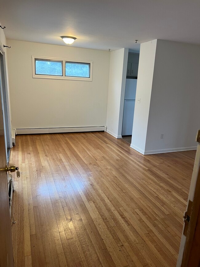 17 Dow St, Unit 2, Unit 2