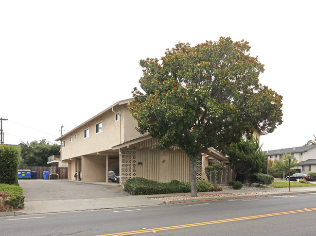 699 Grand Coulee Ave in Sunnyvale, CA - Building Photo - Building Photo