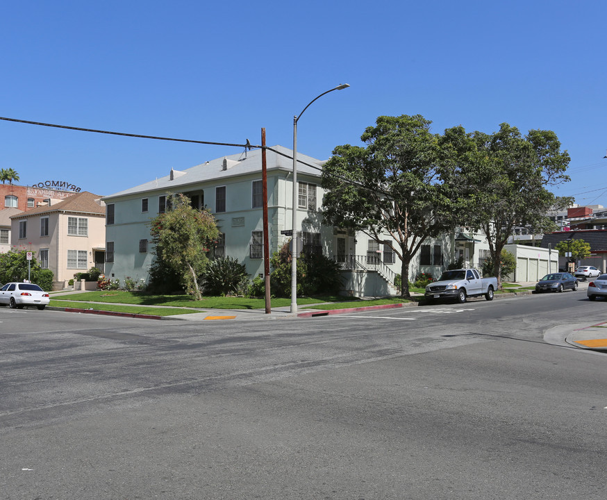 3317 W 5th St in Los Angeles, CA - Building Photo