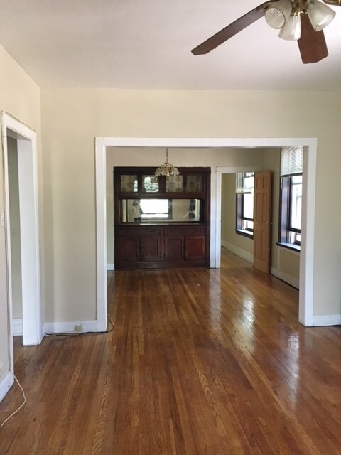 2200 W Berteau Ave in Chicago, IL - Building Photo - Building Photo