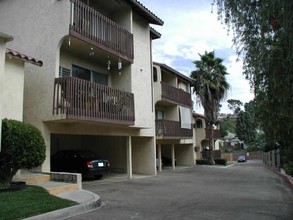 5547-5553 Shasta Ln in La Mesa, CA - Foto de edificio - Other