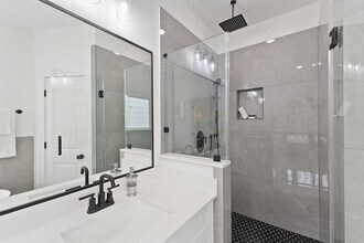 1207 Cavalcade St in Houston, TX - Building Photo - Building Photo