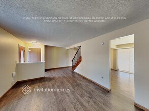 4490 S Ceylon Way in Aurora, CO - Building Photo - Building Photo