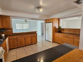 2885 Cambridge Rd in Atlantis, FL - Building Photo - Building Photo