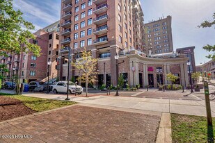 240 N Water St in Wilmington, NC - Building Photo