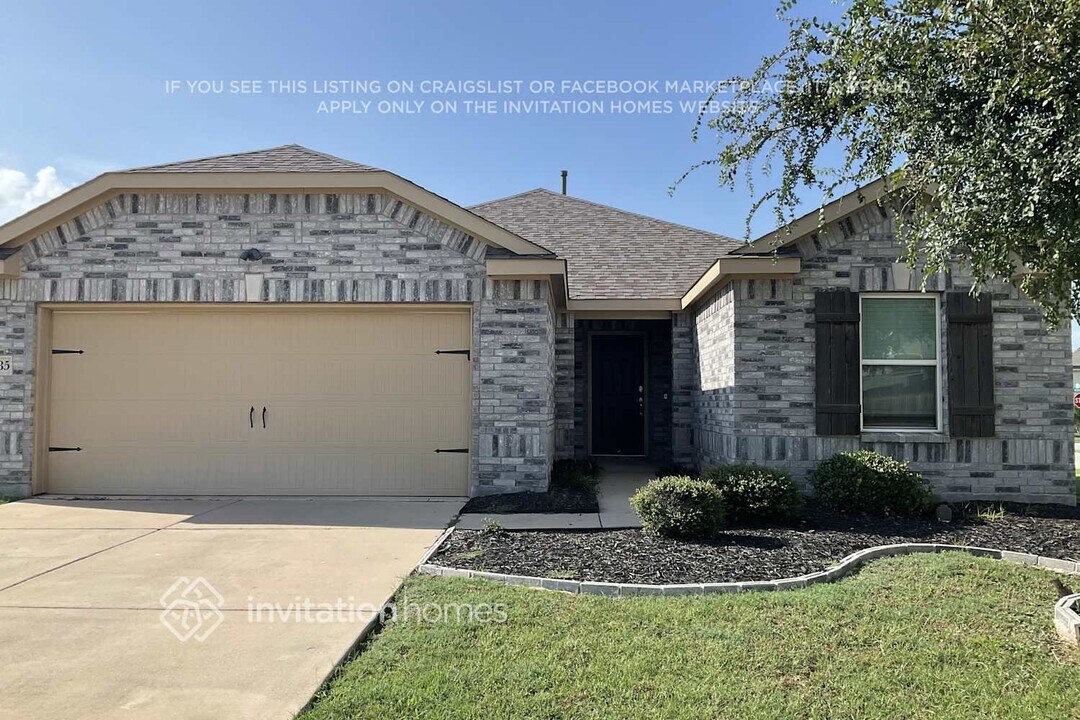 2785 Tobias Ln in Aubrey, TX - Building Photo
