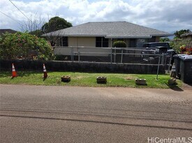 133 Makaweo Ave in Wahiawa, HI - Building Photo