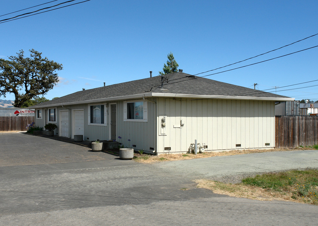 5770 Locust Ave in Cotati, CA - Building Photo