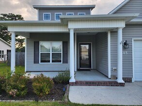 205 Channel Marker Loop in Swansboro, NC - Building Photo - Building Photo