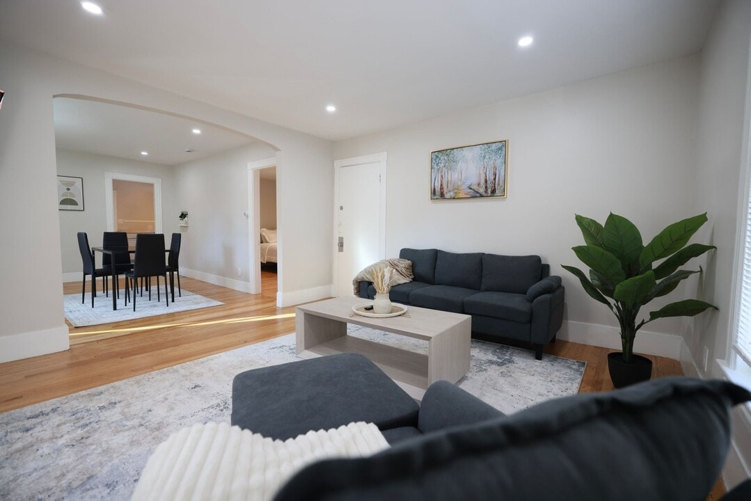 16 Orange St in Lewiston, ME - Building Photo