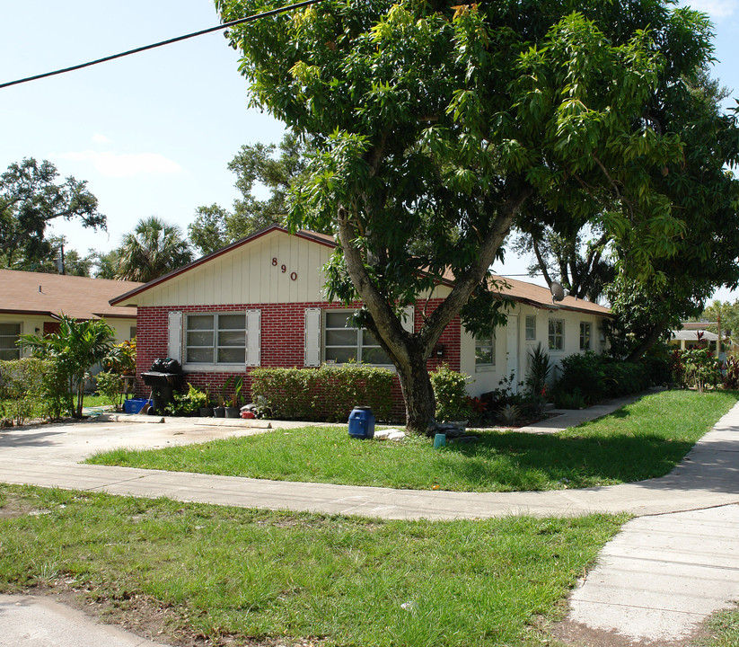 870-890 SW 28th St in Fort Lauderdale, FL - Foto de edificio