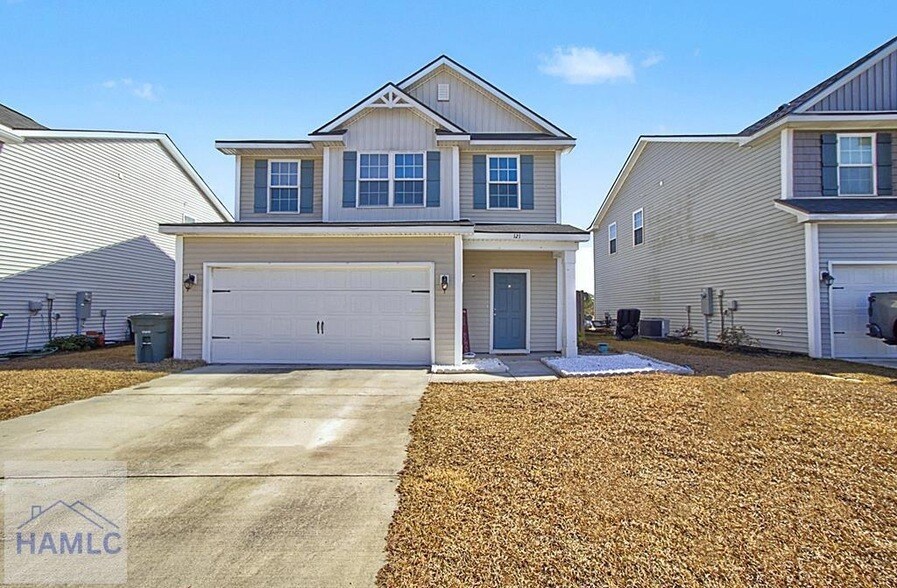 121 Battalion Ln in Hinesville, GA - Foto de edificio