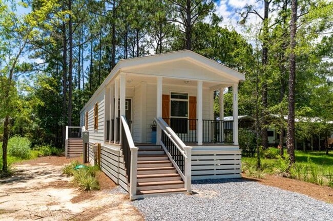 221 Central 6th St in Santa Rosa Beach, FL - Building Photo - Building Photo