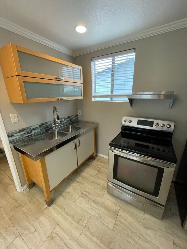 768 2nd St, Unit B in Imperial Beach, CA - Building Photo - Building Photo