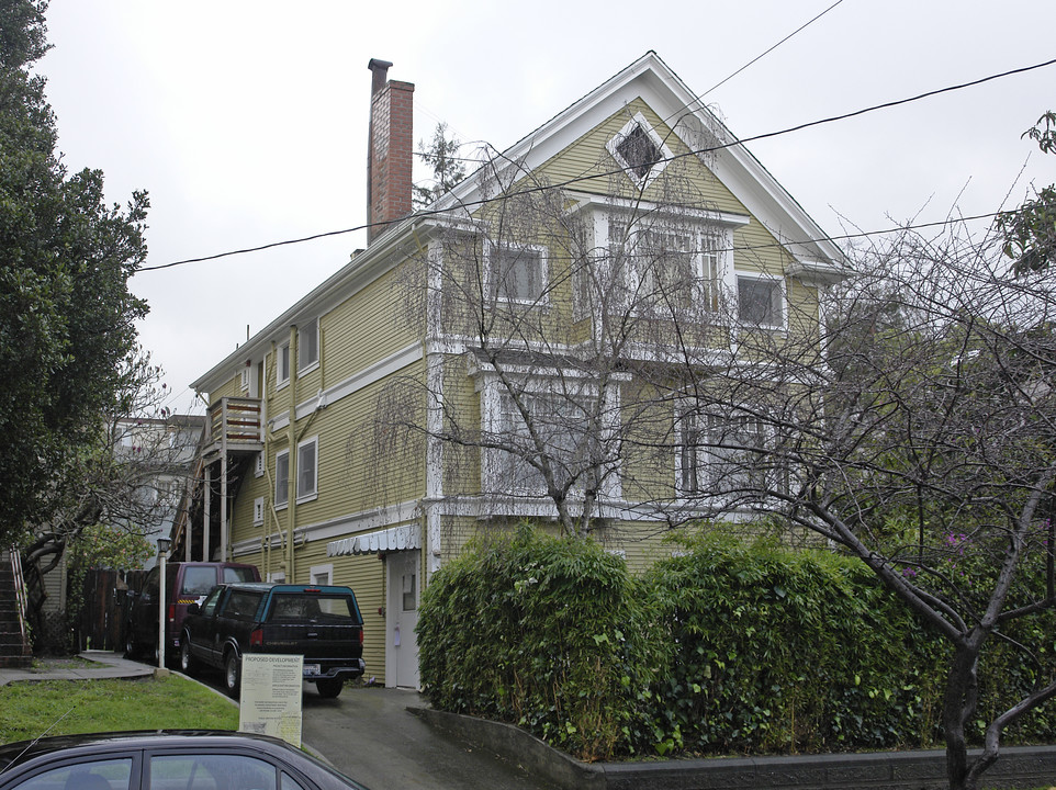 2545-2555 Benvenue Ave in Berkeley, CA - Building Photo