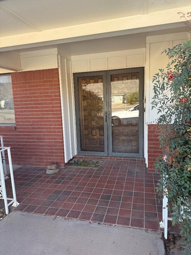 1409 Juniper Dr in Alamogordo, NM - Building Photo - Building Photo