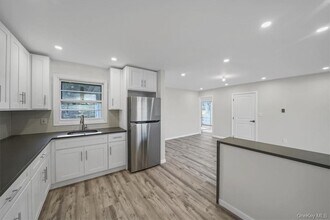 55 School Rd in Monroe, NY - Building Photo - Building Photo