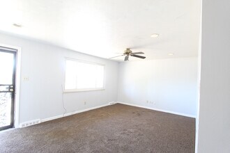 12648 E Alaska Ave in Aurora, CO - Foto de edificio - Building Photo