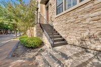 7232 Olivia Ln in Plano, TX - Foto de edificio - Building Photo