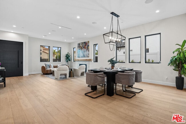 4475 Mammoth Ave in Los Angeles, CA - Building Photo - Building Photo