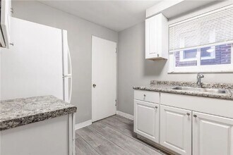 2273 Pauline Ave in Pittsburgh, PA - Building Photo - Building Photo