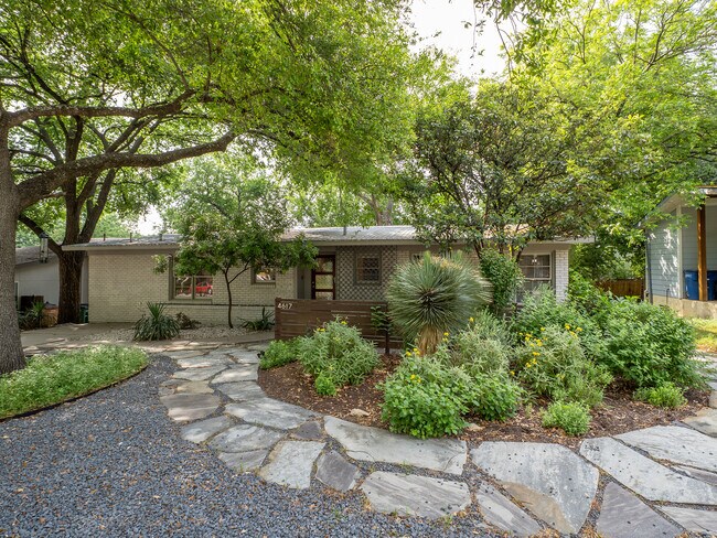 4617 Finley Dr in Austin, TX - Foto de edificio - Building Photo