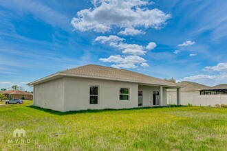 2194 Brancusi Ave in North Port, FL - Building Photo - Building Photo