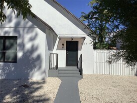 1653 SW 17th Terrace in Miami, FL - Building Photo