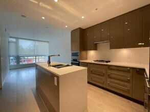 5289 Cambie St in Vancouver, BC - Building Photo - Building Photo