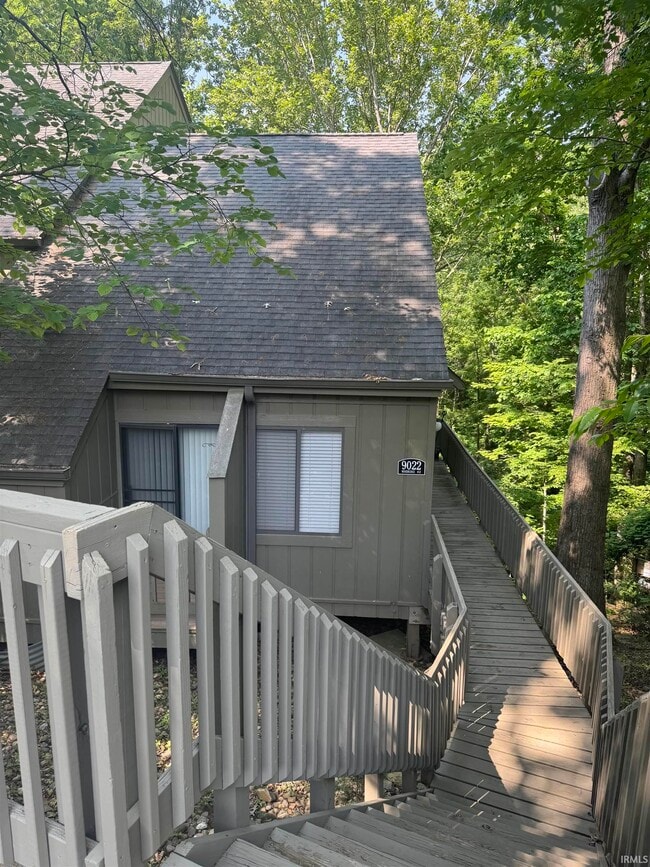 property at 9022 S Pointe Ridge Ln