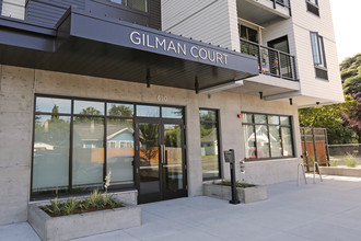 Gilman Court in Portland, OR - Building Photo - Building Photo