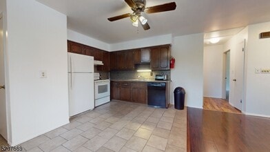368 Lake Shore S in Montague, NJ - Building Photo - Building Photo