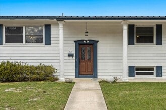 521 Brookside Cir in Maitland, FL - Building Photo - Building Photo