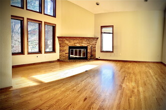16065 Double Eagle Dr in Morrison, CO - Building Photo - Building Photo
