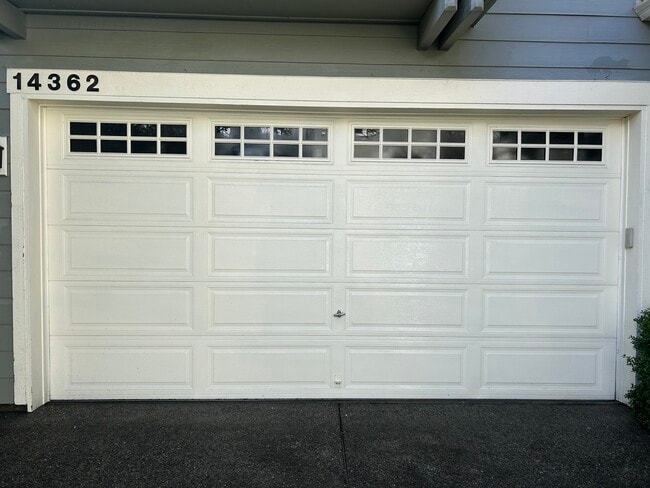 14362 NE 189th Ct in Woodinville, WA - Foto de edificio - Building Photo