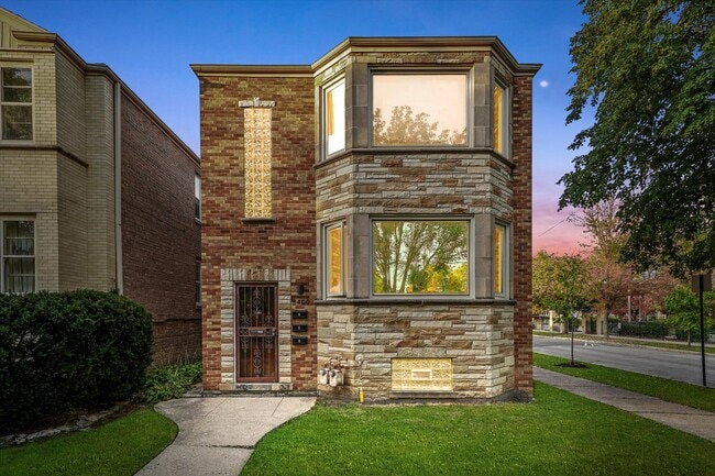 5400 W Berteau Ave in Chicago, IL - Building Photo - Building Photo