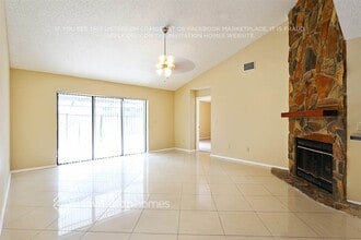 901 Sandywood Dr in Brandon, FL - Building Photo - Building Photo